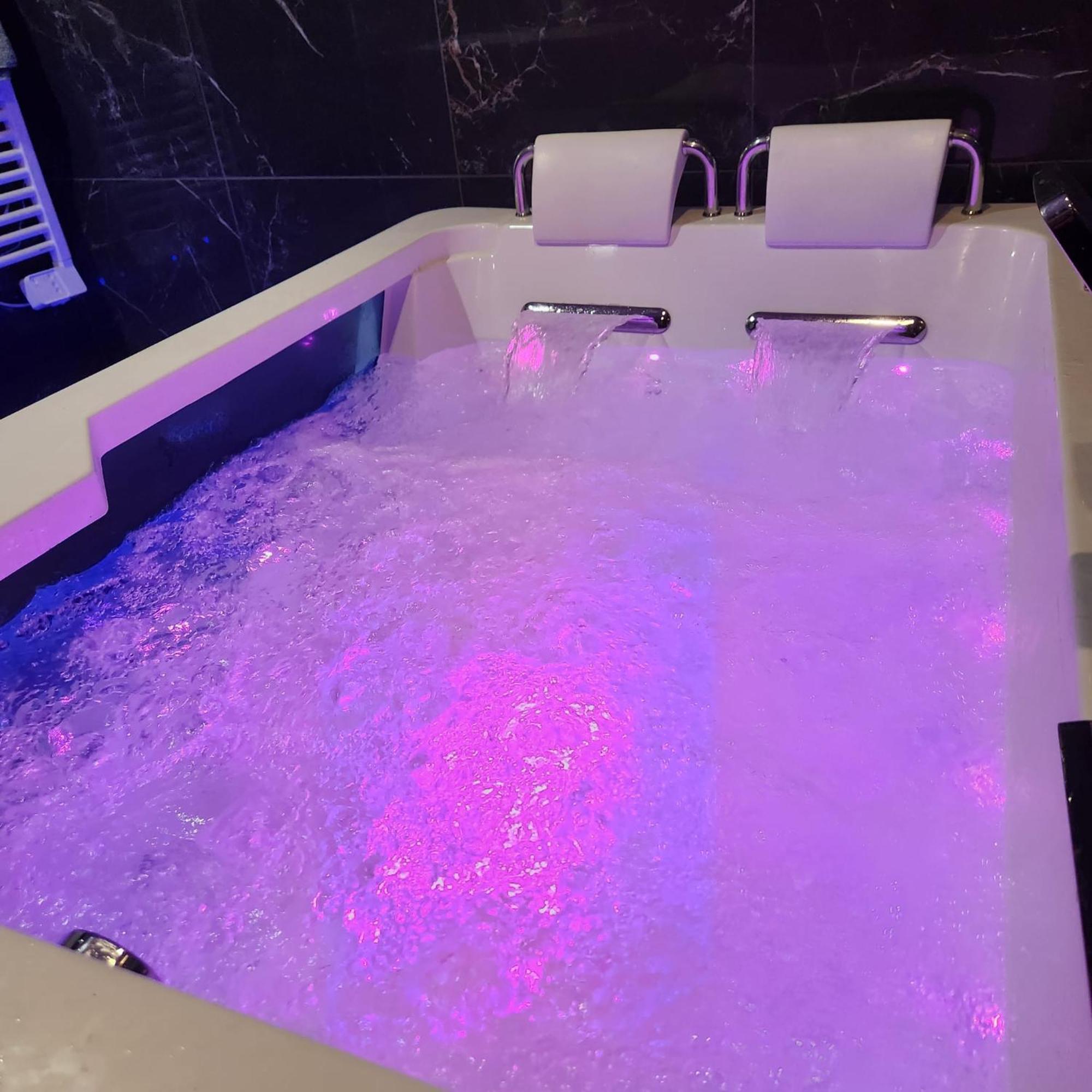 Loveroom По Екстер'єр фото